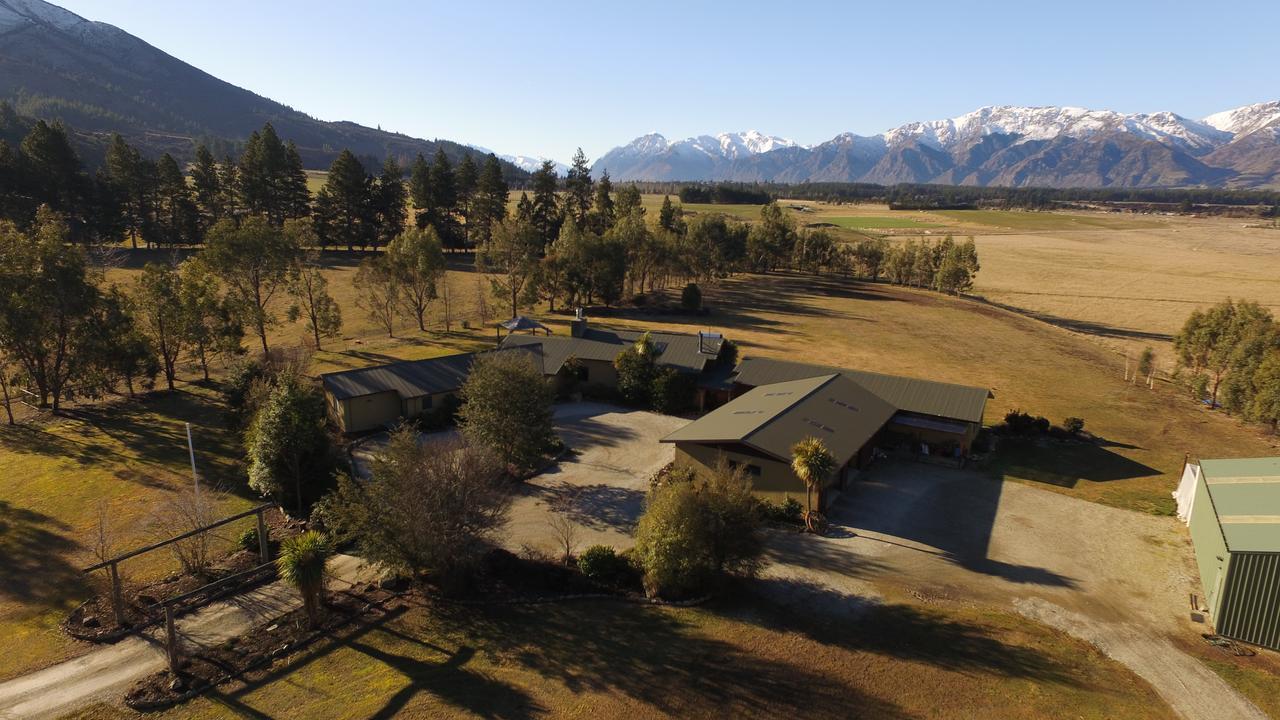 Mt Maude Country Lodge Lake Hawea Eksteriør bilde